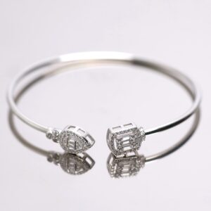 BANGLE BRACELET